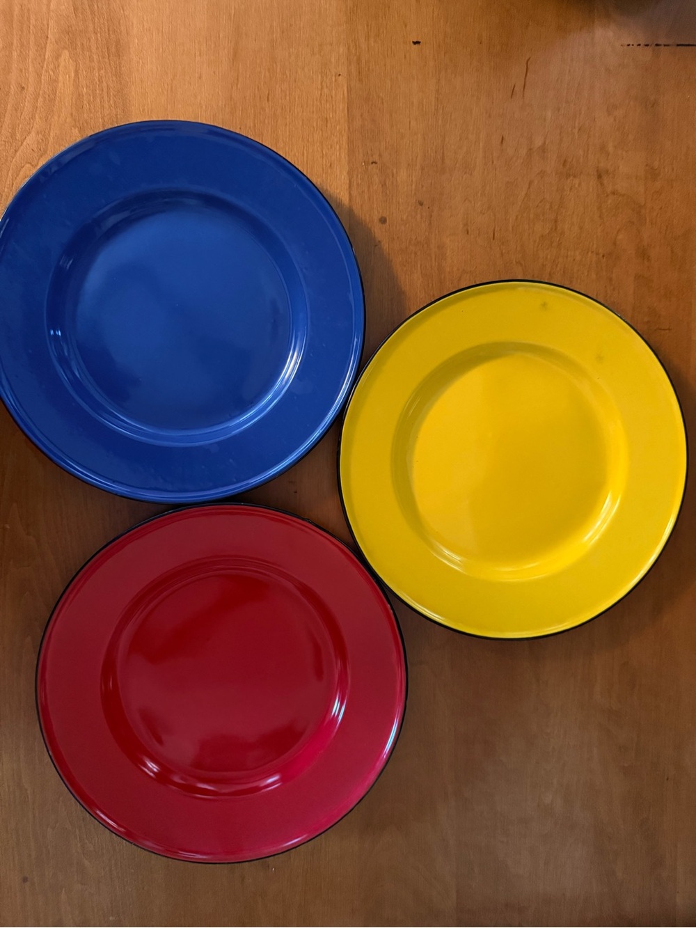 Lot of 3 primary color vintage enamelware 10.5 inch metal plates